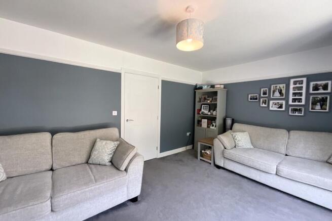 3 bed Semi-Detached for sale Image 5