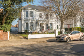 Flat 5, 74, Richmond Road, Worthing Central, Worthing BN11 4AF