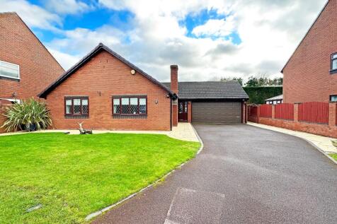 Minster Close, Knowle, B93