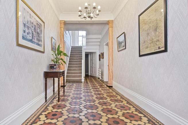 2 bed Apartment for sale Image 11