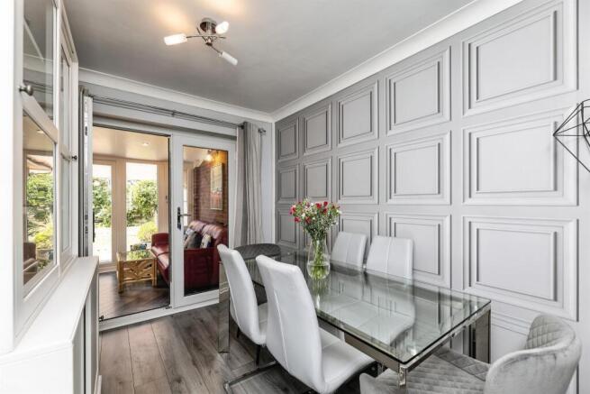3 bed Semi-Detached for sale Image 8