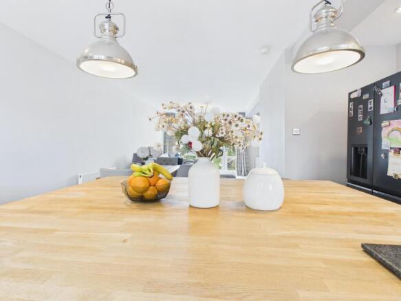 4 bed Town House for sale Image 11