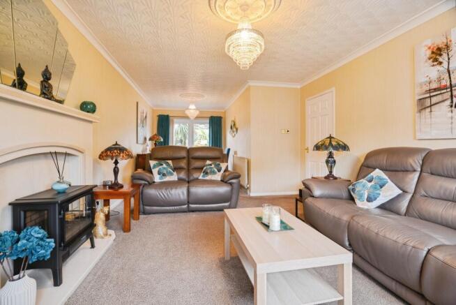 3 bed Semi-Detached for sale Image 5