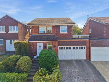 John Eliot Close, Nazeing