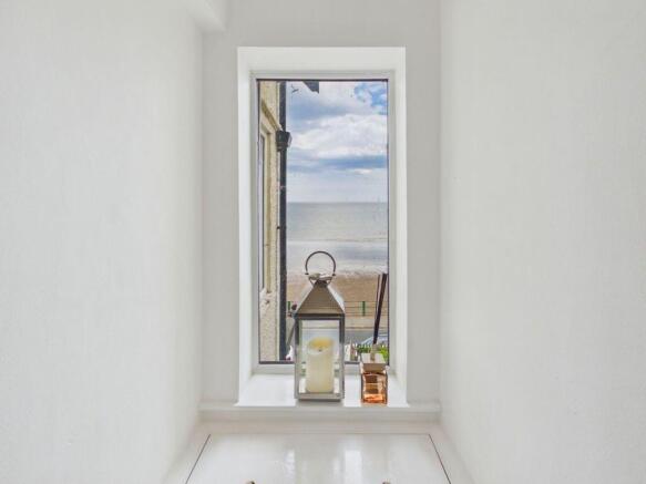 2 bed Apartment for sale Image 11