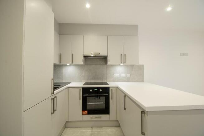 2 bed Town House to rent Image 4