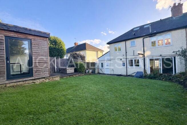 62EDCEDD-316D-455...