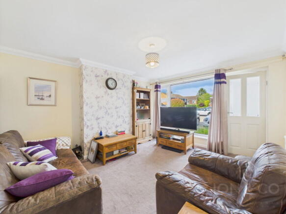 Parade Bank | Moulton | NN3 photo 4