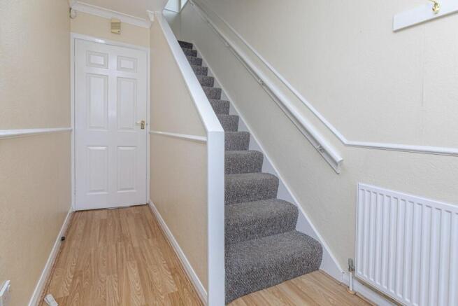 3 bed Semi-Detached to rent Image 11