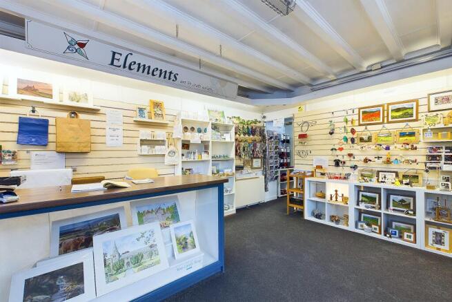 CAM04201G0-PR0026-STILL006