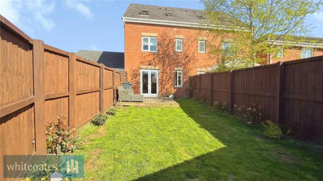 4 bed Semi-Detached for sale Image 5