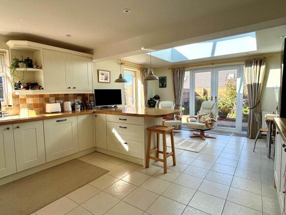 Elcot Lane, Marlborough, SN8 2AZ photo 4