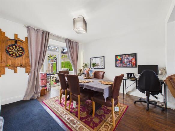3 bed Semi-Detached for sale Image 6
