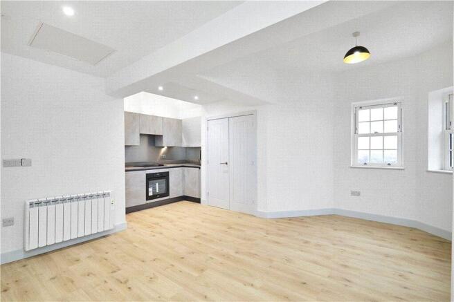 1 bed Apartment to rent Image 4