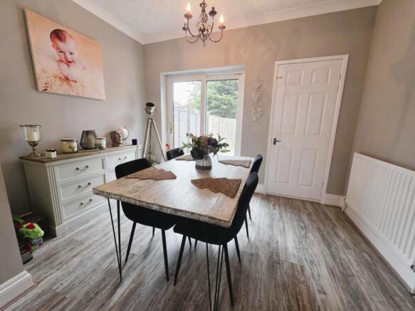 3 bed House for sale Image 7