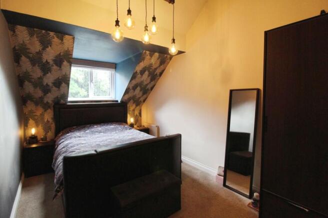 4 bed Semi-Detached for sale Image 9