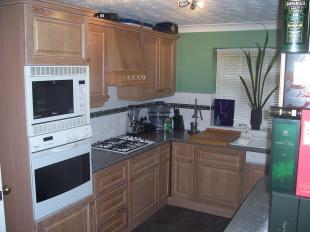 MODERN KITCHEN