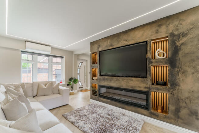 3 bed Semi-Detached for sale Image 4