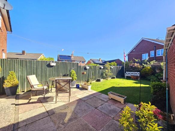3 bed Semi-Detached for sale Image 9