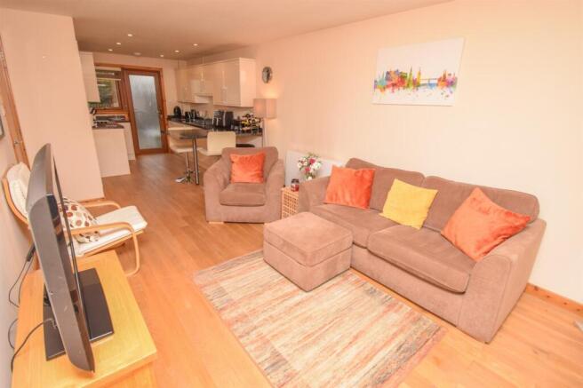 LOUNGE AREA (2)-2.jpg