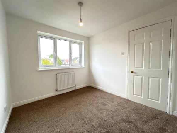 3 bed Semi-Detached for sale Image 9