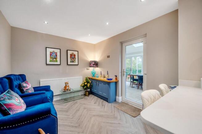 4 bed Detached for sale Image 7