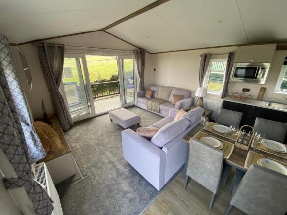 2025 Willerby Malton Elite, Newhaven Holiday Park, Buxton, Derbyshire, SK17 0DT photo 4