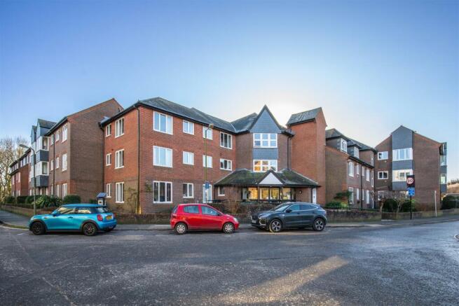 41 Greyfriars Court2.jpg