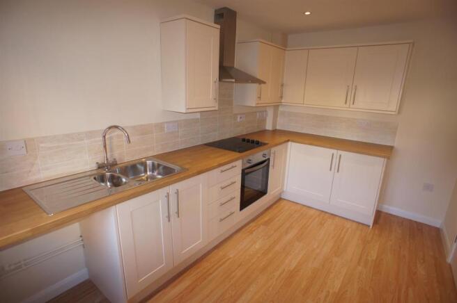 Kitchen 2.JPG