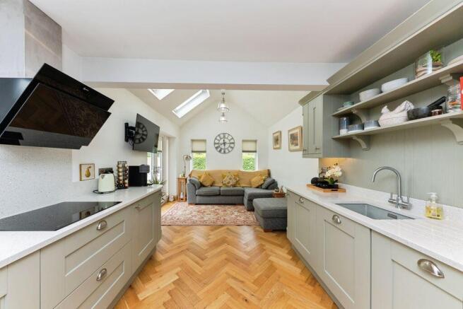 Kitchen/Dining Area