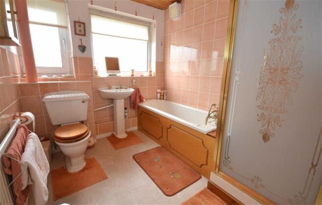 Bath/Shower Room
