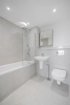 2 bed Flat to rent Image 12