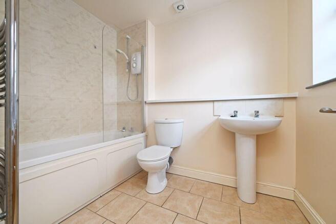 1 bed Apartment to rent Image 12