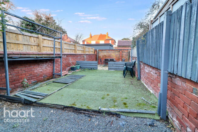 3 bed Semi-Detached for sale Image 4