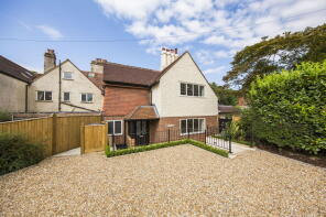 Fernlea, Beacon Road, Crowborough TN6 1UL
