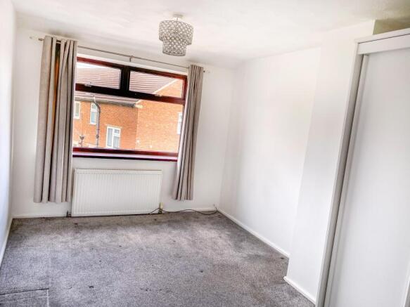 3 bed Semi-Detached for sale Image 4