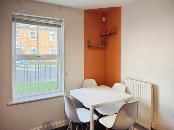 Rowans Crescent, Basford, Nottingham photo 4