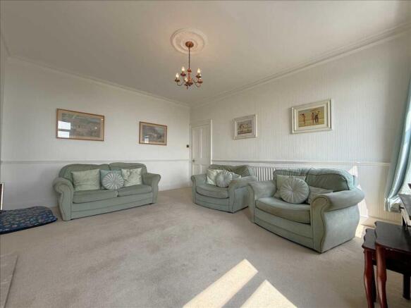 2 bed Flat for sale Image 5