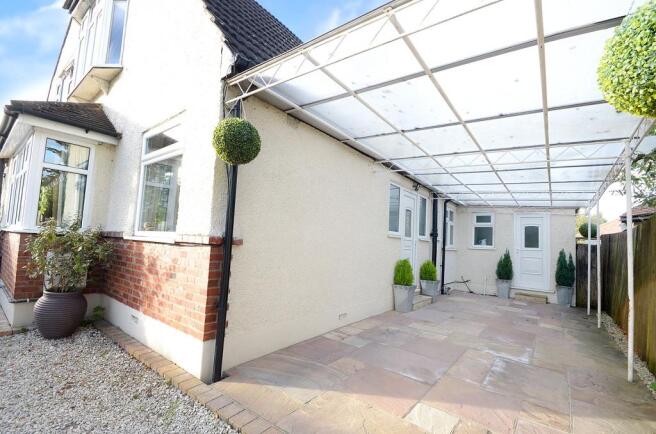 Front/Car Port