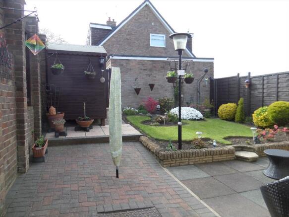 ADDITIONAL REAR GARDEN PHOTO