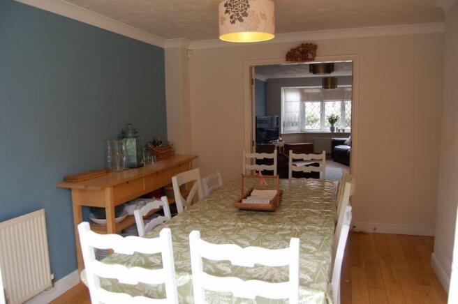 KITCHEN/BREAKFAST ROOM
