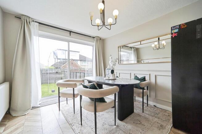 3 bed Semi-Detached for sale Image 4
