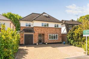 27, Broadwood Avenue, Ruislip HA4 7XS