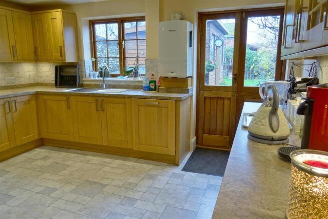 KITCHEN: