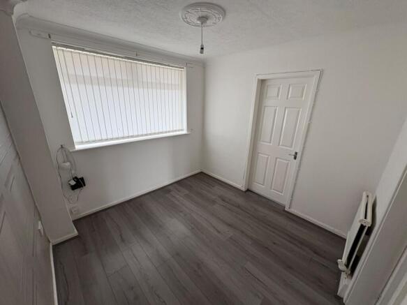 3 bed Semi-Detached to rent Image 6