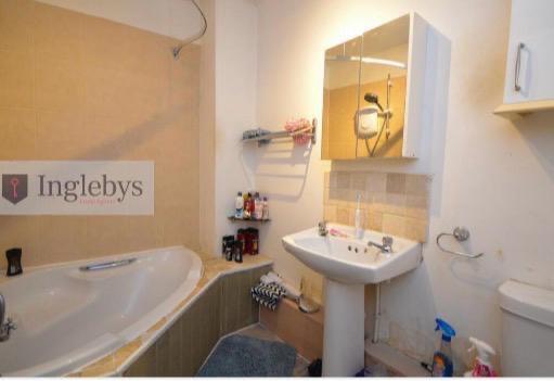 2 bed Terraced for sale Image 5