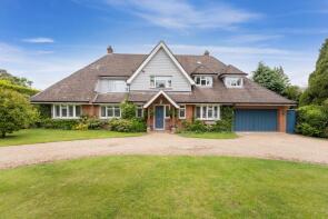 Holly Dell, Satwell Close, Rotherfield Greys, Henley-on-thames RG9 4QT