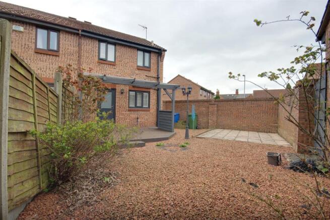 2 bed Semi-Detached for sale Image 8