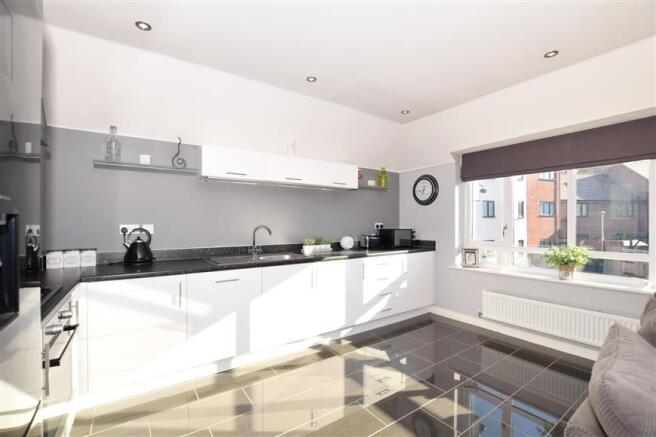 Kitchen/Lounge/Dining Area