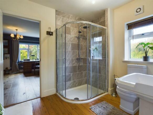 Jack & Jill En-Suite